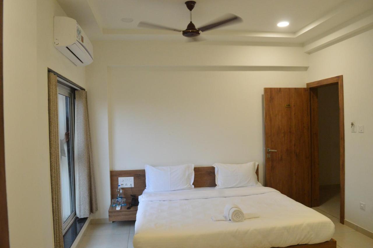 Hotel Revive Veraval Ngoại thất bức ảnh