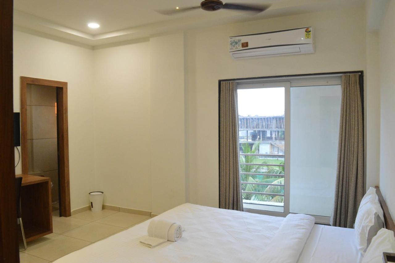 Hotel Revive Veraval Ngoại thất bức ảnh