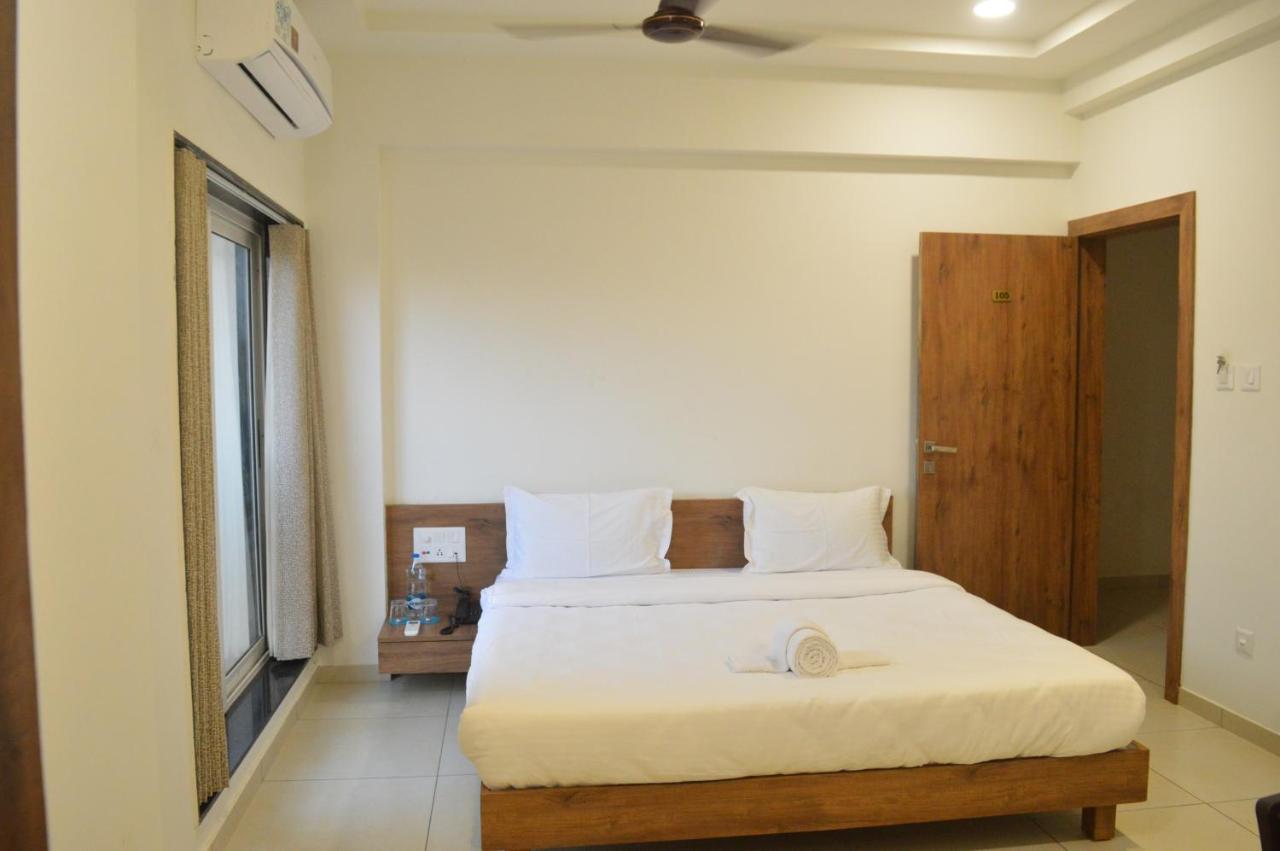 Hotel Revive Veraval Ngoại thất bức ảnh