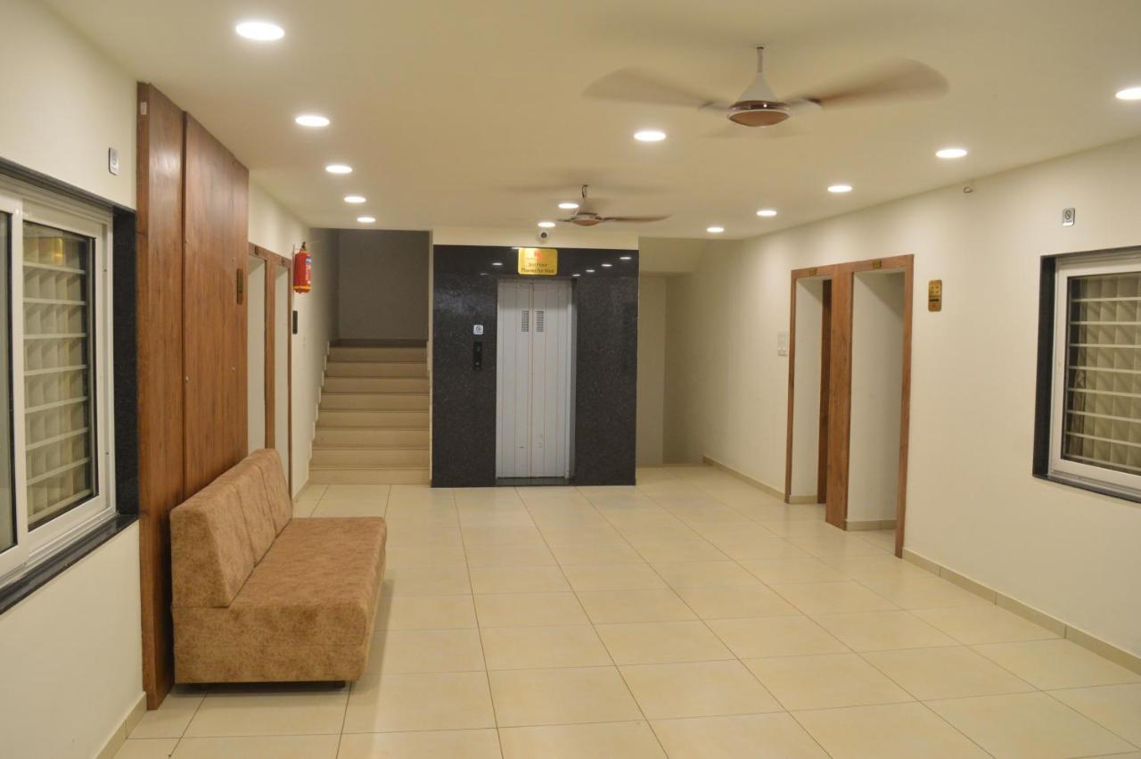 Hotel Revive Veraval Ngoại thất bức ảnh